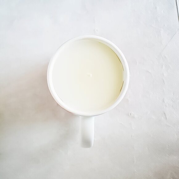 Calgary Flames Hockey Mug Candle - Picture 4 of 5